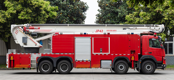 Volvo 42m Wasser/Schaum/Pulver Feuerwehrfahrzeug Mehrzweckfahrzeug China Fabrik