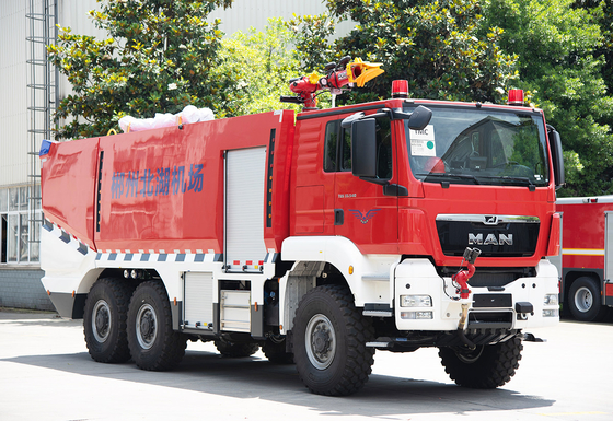 6x6 MAN Flughafen Rettung Feuerwehrfahrzeug 11 Tonnen mit 10000L Wassertank Preis Spezialisiertes Fahrzeug China Factory