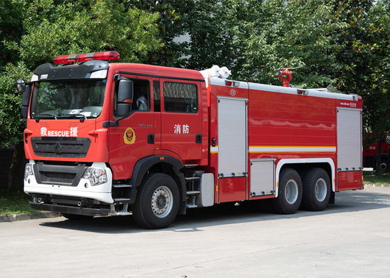Sinotruk HOWO 12000L Industrie-Rettung Feuerwehrfahrzeug mit Pumpe &amp; Monitor Spezialisiertes Fahrzeug Preis China Factory
