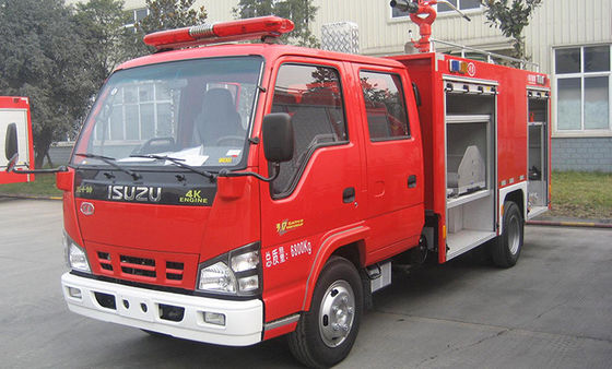 ISUZU Small Fire Truck mit 2000 Litern flüssigen Behälter-und doppelter Reihen-Kabine